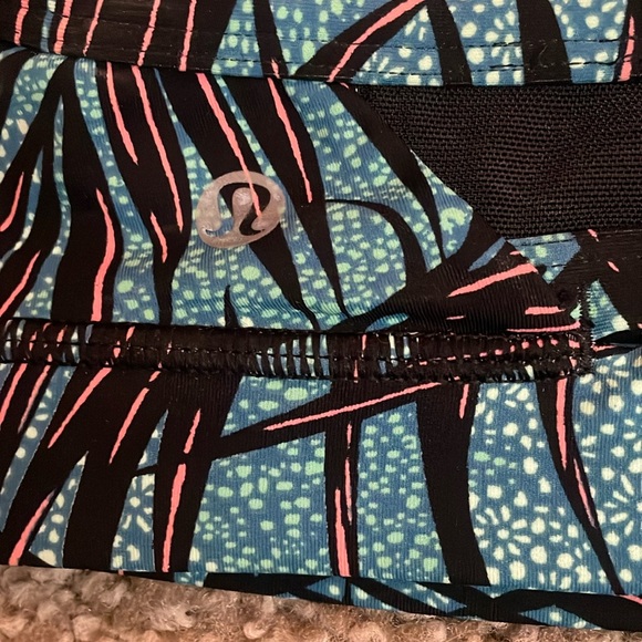 Lululemon Tropical Print Sports Bra - Picture 3 of 4